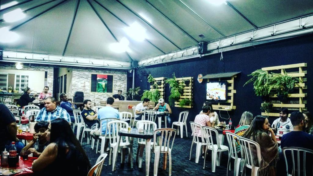 Dormitorio Canarinho Goiânia Kültér fotó